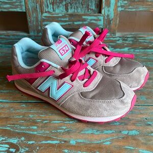 New balance 574 Gray Suede-like Material Magenta Blue Accents Size 5